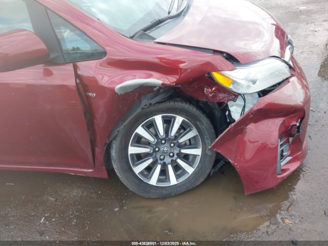 Toyota Sienna Xle 7 Passenger Image 11