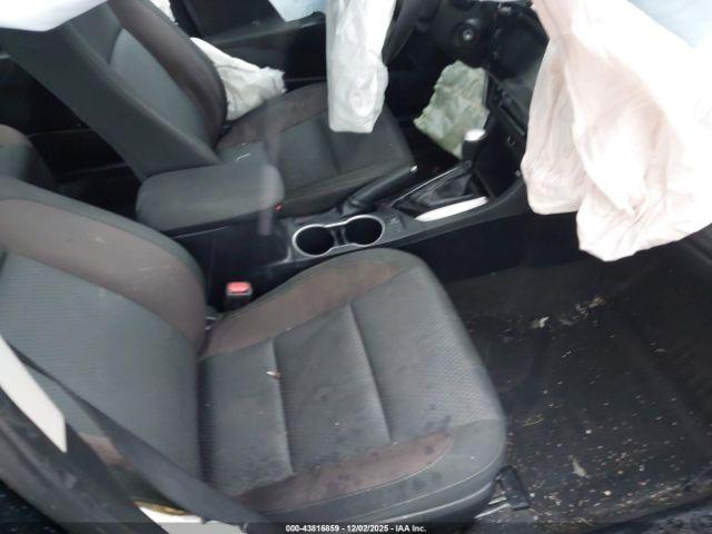 Toyota Corolla Le Image 4