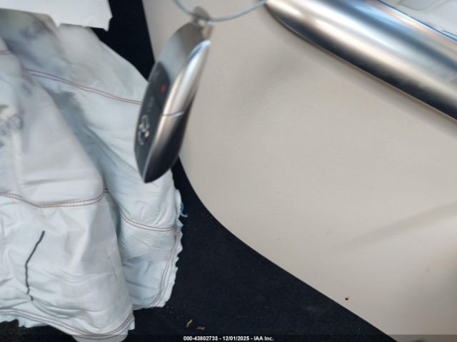 Mercedes-Benz GLA 4matic Image 12