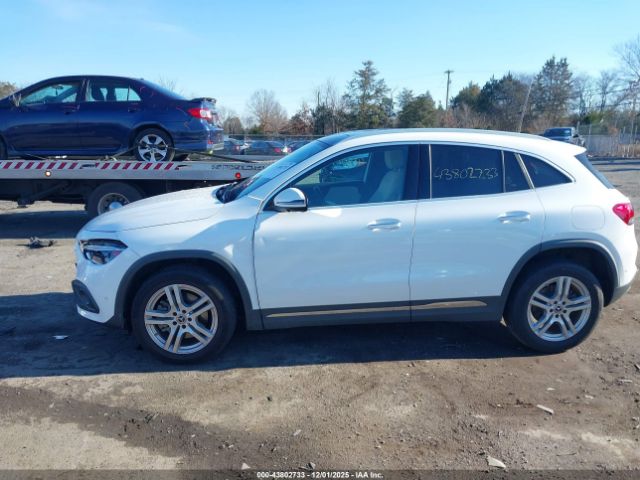 Mercedes-Benz GLA 4matic Image 2