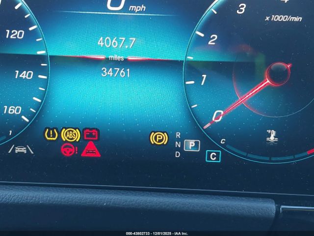 Mercedes-Benz GLA 4matic Image 16