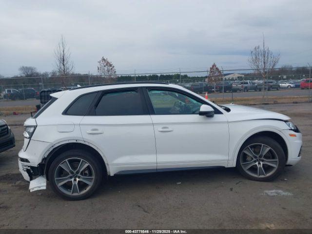 Audi Q5 45 Premium Image 11