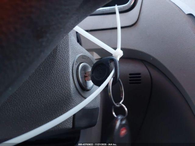 Chevrolet Traverse Ls Image 12