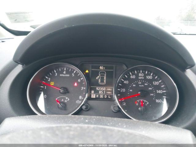 Nissan Rogue S Image 7