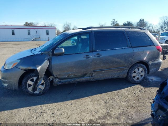 Toyota Sienna Xle Image 16