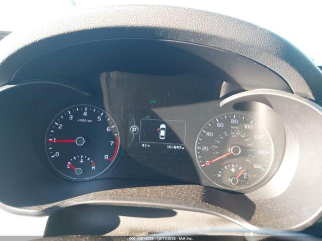 Kia Optima Sx Turbo Image 11