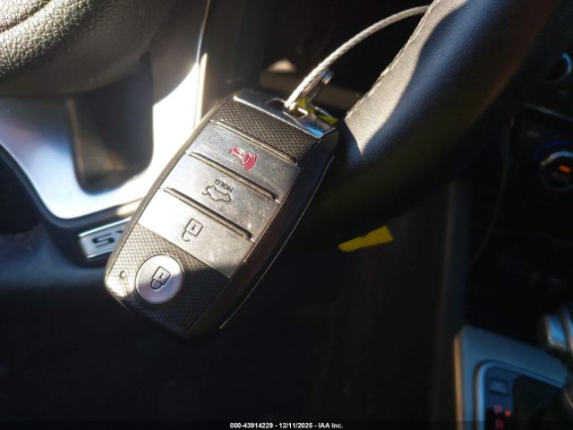 Kia Optima Sx Turbo Image 13