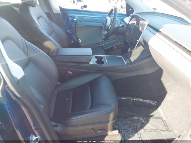 Tesla Model Y Long Range Dual Motor All-wheel Drive Image 13