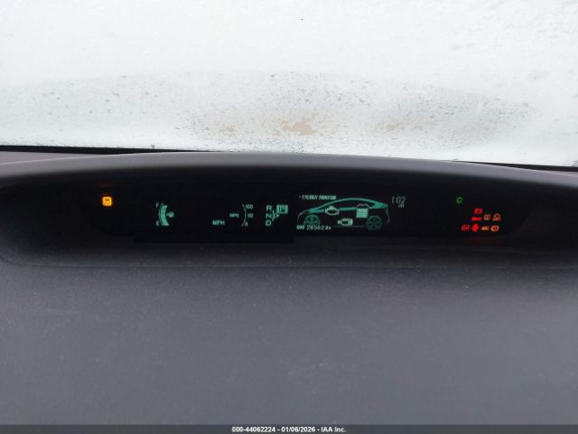 Toyota Prius Three Image 9