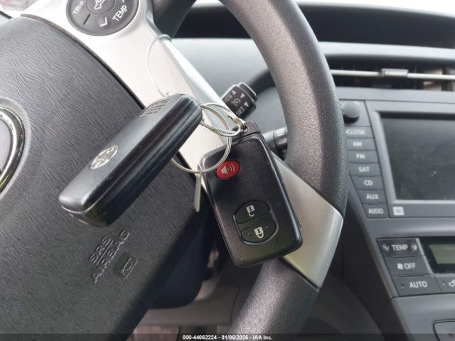 Toyota Prius Three Image 11