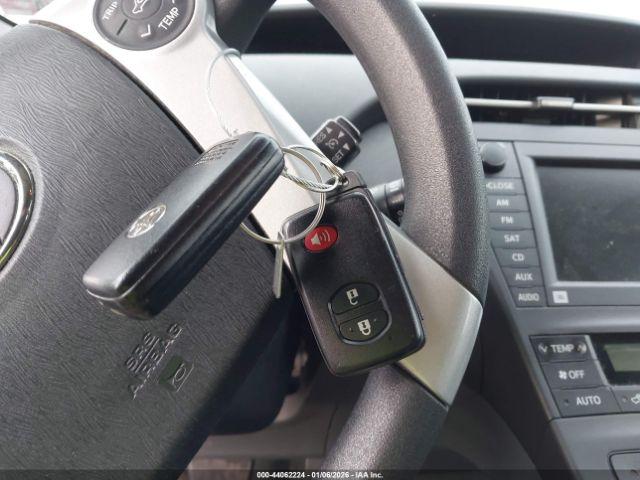 Toyota Prius Three Image 11