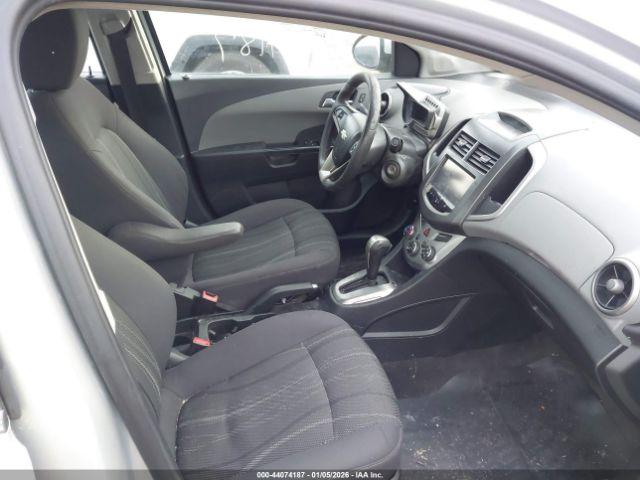 Chevrolet Sonic Lt Auto Image 5