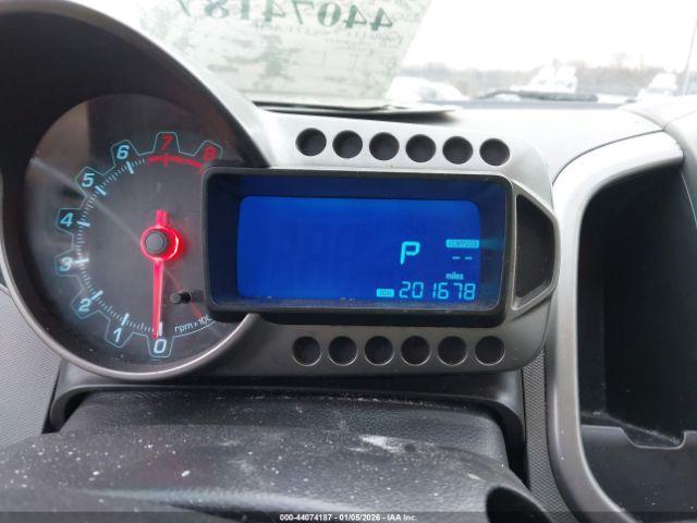 Chevrolet Sonic Lt Auto Image 13