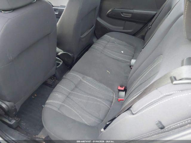 Chevrolet Sonic Lt Auto Image 11