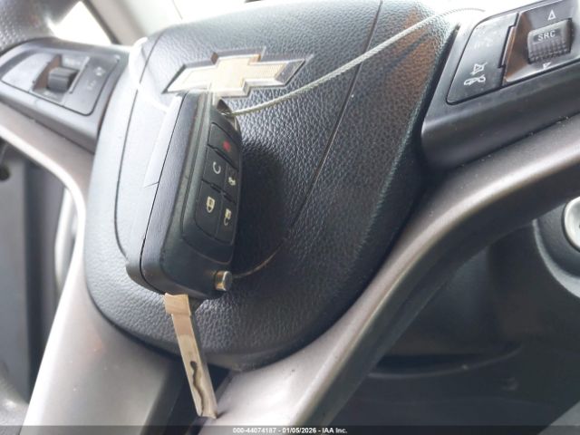 Chevrolet Sonic Lt Auto Image 9