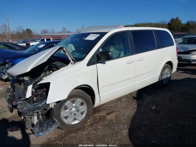 Dodge Grand Caravan Express Image 3