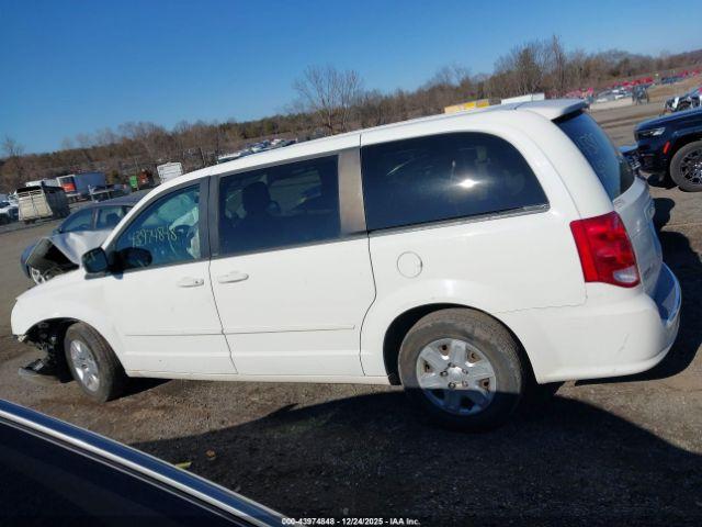 Dodge Grand Caravan Express Image 12