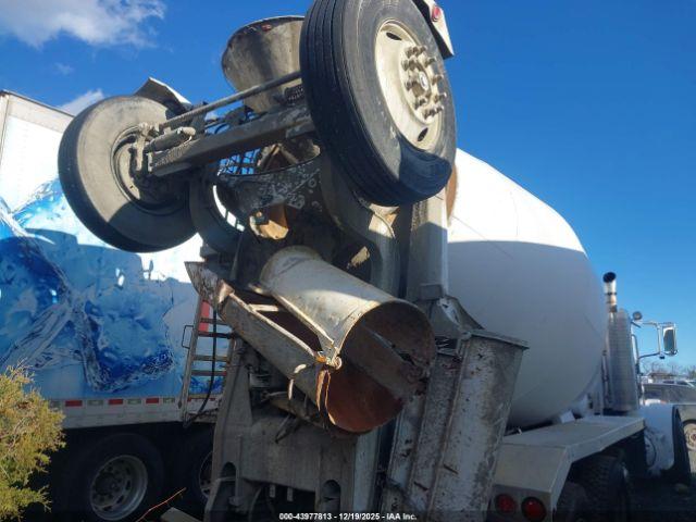 Peterbilt 365 Image 15