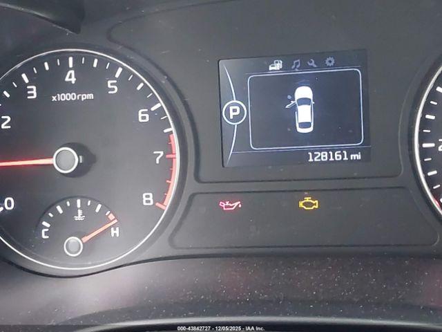 Kia Optima Lx Image 17