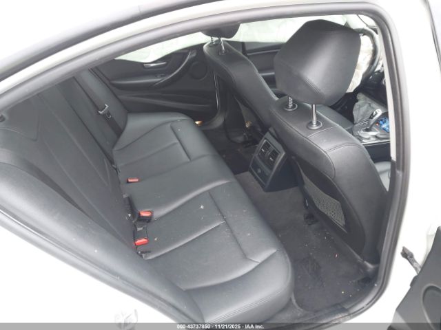 BMW 3 Series Xdrive Image 8