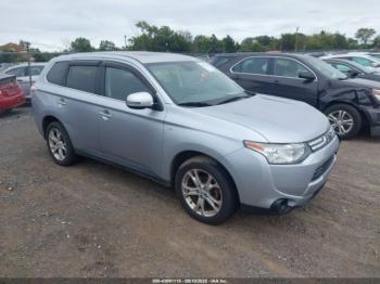  Salvage Mitsubishi Outlander