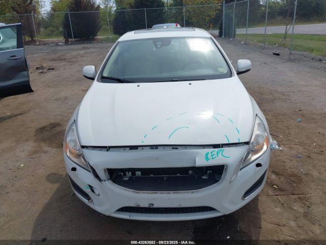 Volvo S60 T5 Image 3