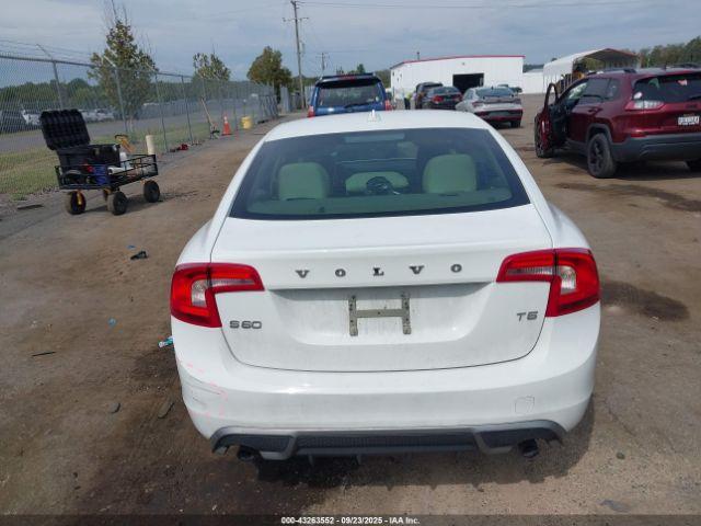 Volvo S60 T5 Image 12