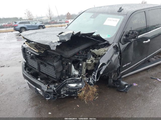 GMC Sierra 1500 Denali Image 12