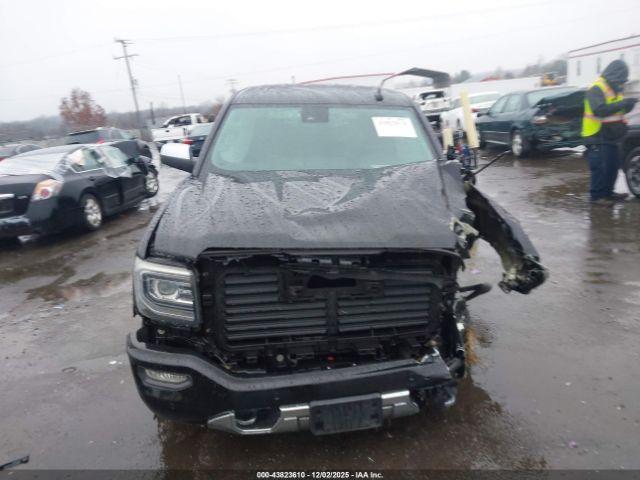 GMC Sierra 1500 Denali Image 8