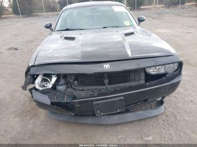 Dodge Challenger Image 8