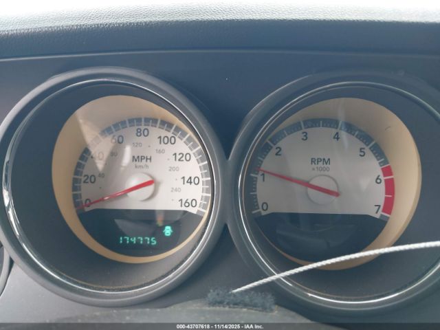 Dodge Challenger Image 6