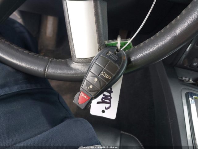 Dodge Challenger Image 5