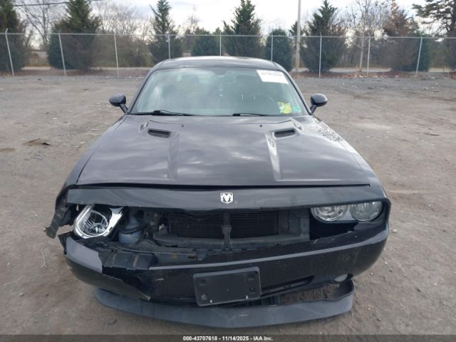 Dodge Challenger Image 9