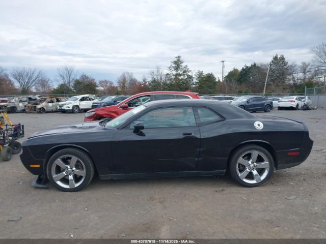 Dodge Challenger Image 10