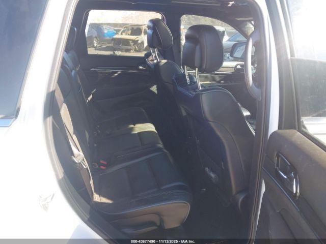 Jeep Grand Cherokee Overland 4x4 Image 15