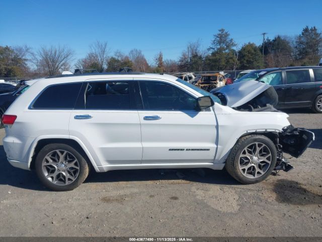 Jeep Grand Cherokee Overland 4x4 Image 13