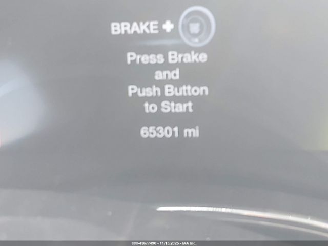 Jeep Grand Cherokee Overland 4x4 Image 11