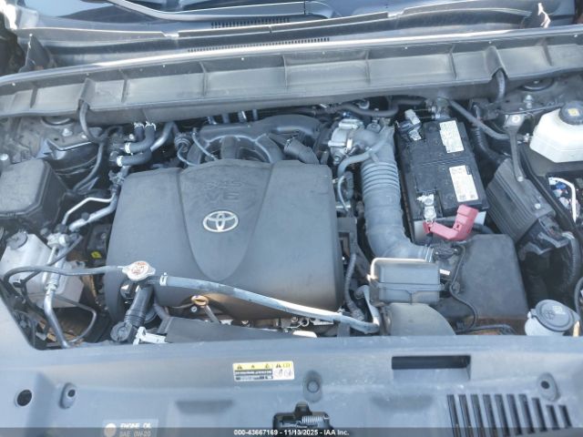 Toyota Highlander Le Image 12