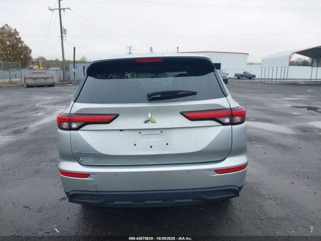 Mitsubishi Outlander Es 2.5 2wd Image 15